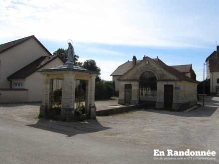 Fontaine, rue de la fontaine