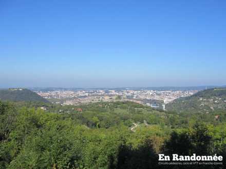 Vue sur Besançon et sa citadelle