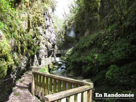 Au milieu des gorges de l'Abîme