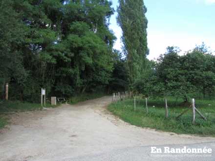 Croisement des chemins de Gissey et de Chamuse