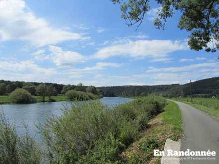 EuroVéloroute 6 sur piste cyclable à proximité d'Appenans