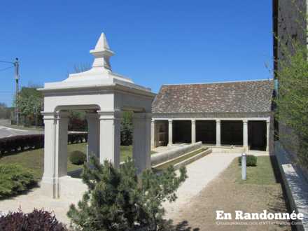 Fontaine-Lavoir, Grand Rue