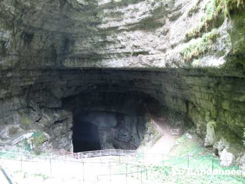 La grotte de la Glacière