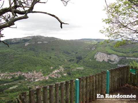 Les gorges de Nouailles et la source de la Loue
